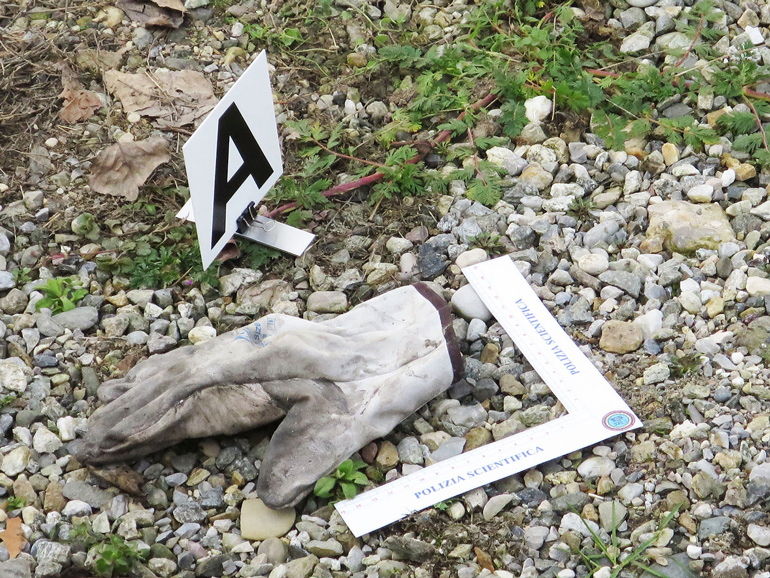 vergani-furto-polizia-dentro2