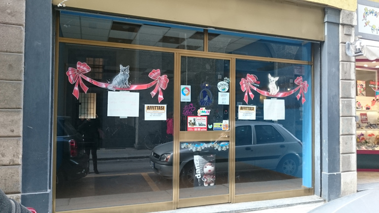 negozi-chiusi-dentro1