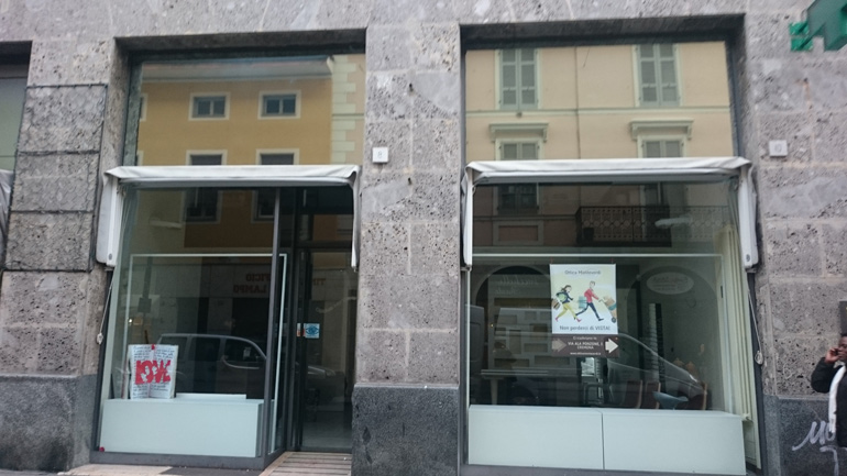 negozi-chiusi-dentro2