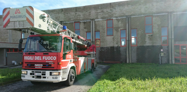 vigili fuoco palestra cava - evid