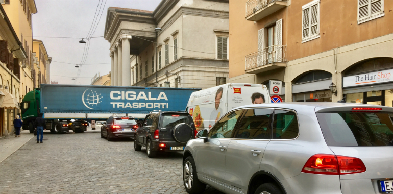 camion-incastrato-ponchielli