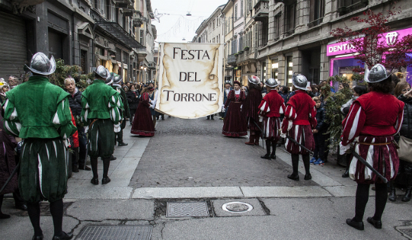 tororne-corteo-campi