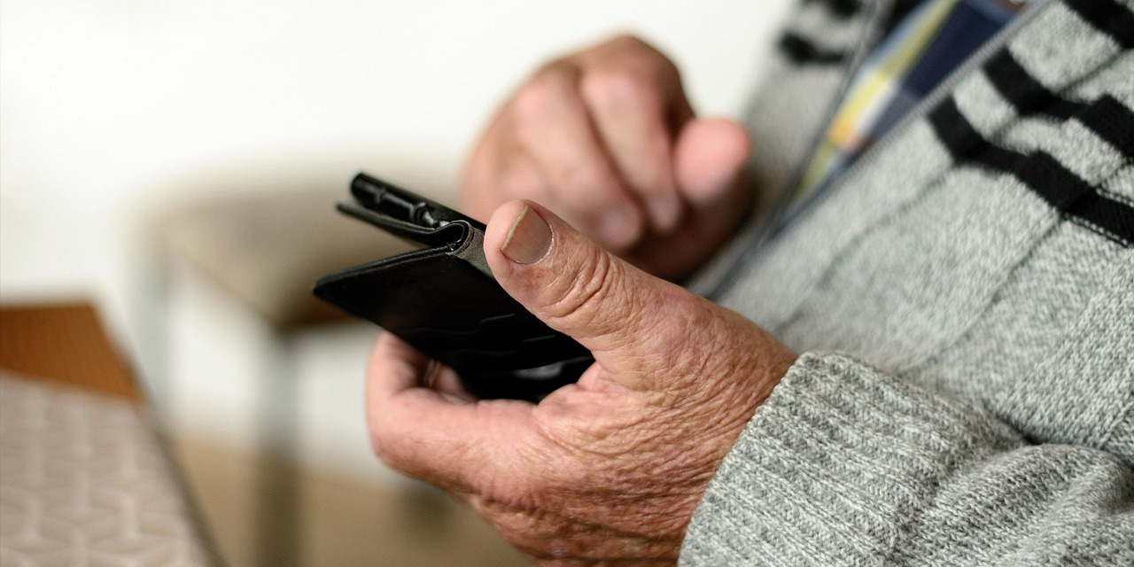 Una società sempre più anziana:
218 nonni ogni 100 ragazzi