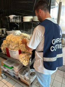 Controlli guardia costiera ristoranti etnici 