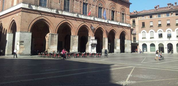 piazza-comune-ev