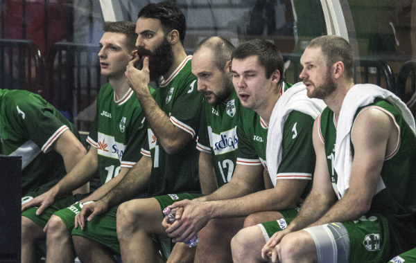 cusin-infortunato-in-panchina