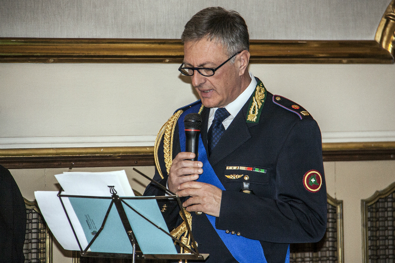 festa-polizia-dentro3