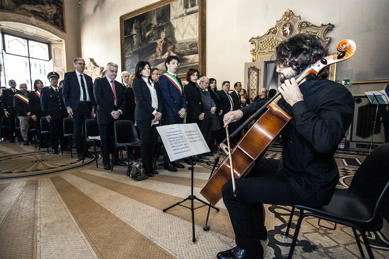 festa-polizia-dentro6
