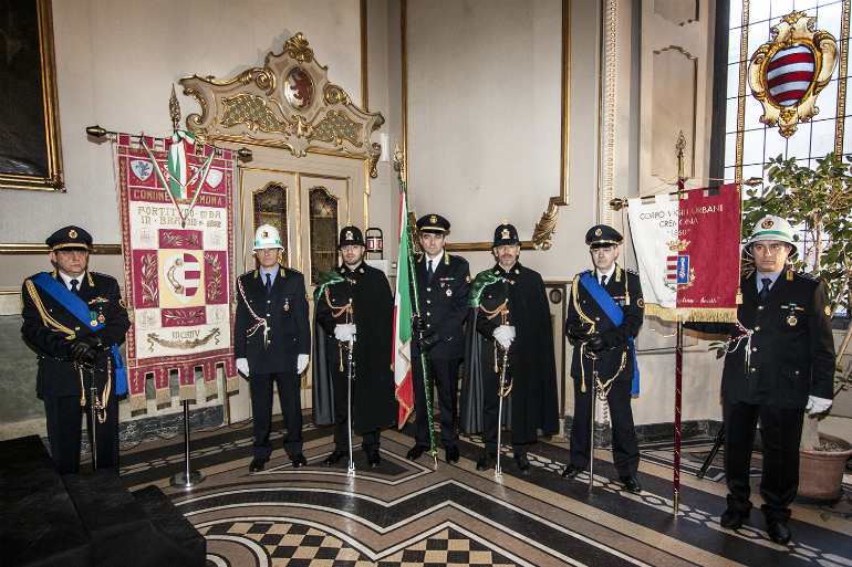 festa-polizia-dentro7