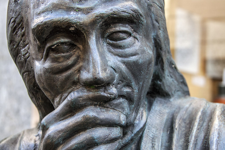 statua-stradivari-dentro2